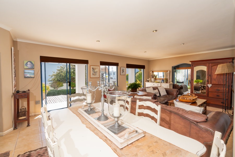 4 Bedroom Property for Sale in Paradise Beach Western Cape